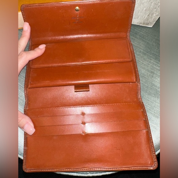 Louis Vuitton Epi Leather long wallet with the LV Box - cognac w/ snap closure - Picture 4 of 13